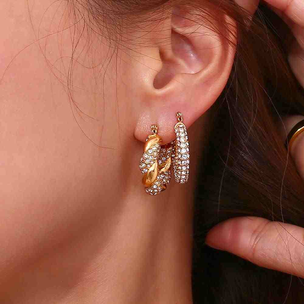 Elegant Gold Hoop Earrings