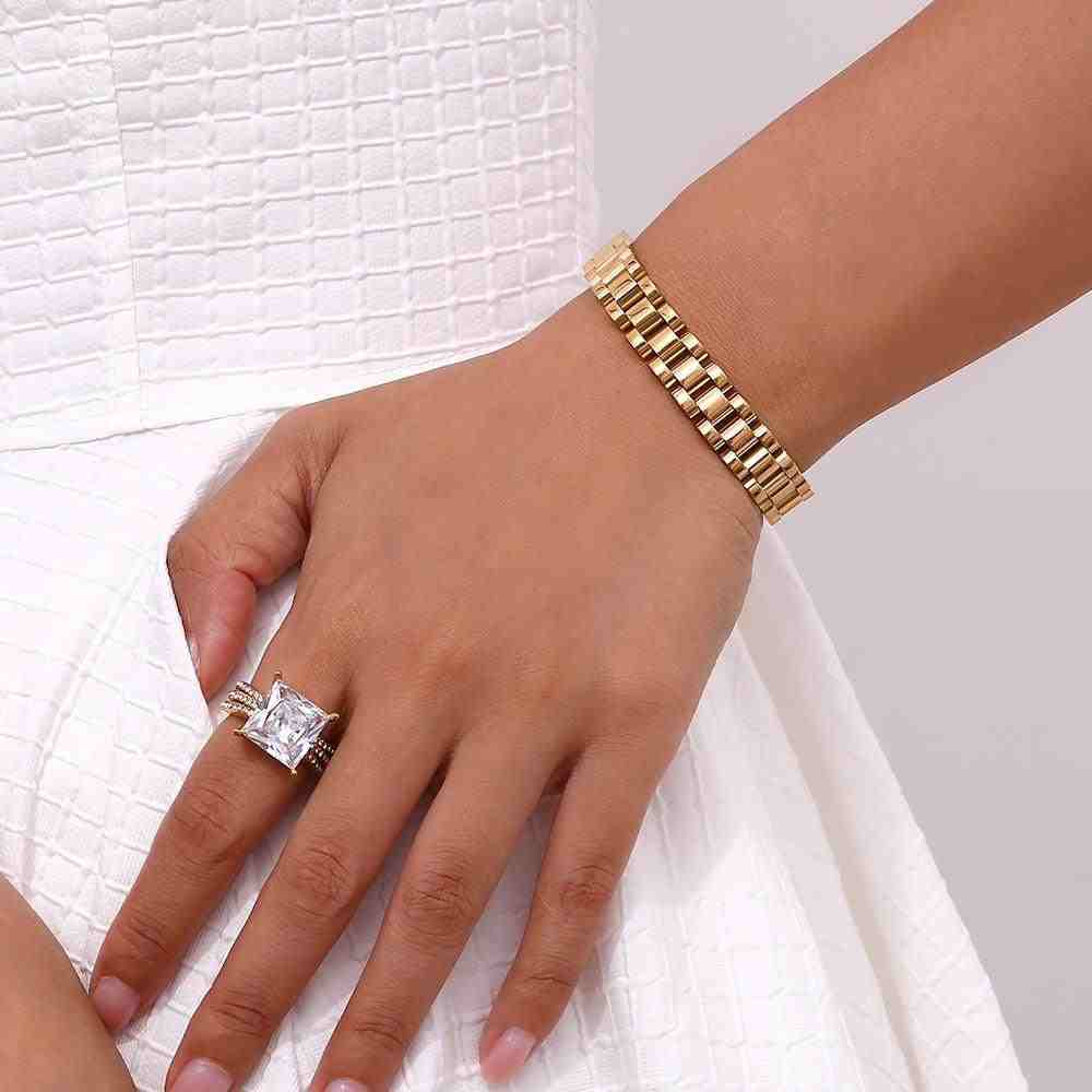 Timeless Gold Chain Bracelet