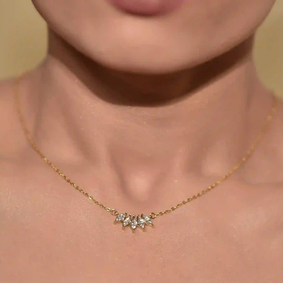 Elegant Crystal Pendant Necklace